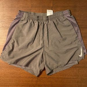 Mens Nike 2-in-1 5in Challenger Shorts